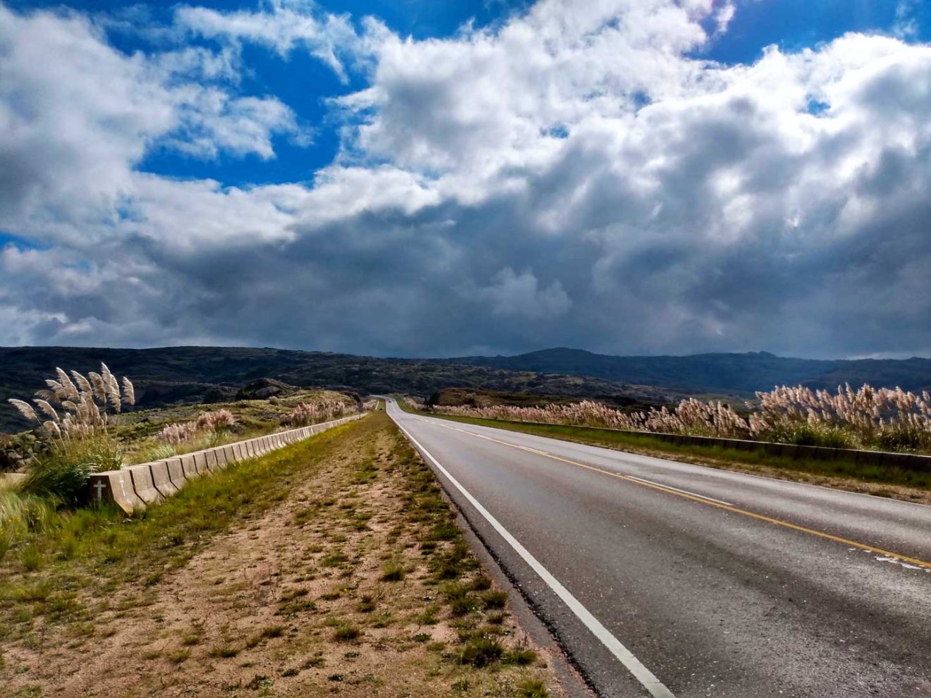 Camino de las Altas Cumbres Rutas Escénicas para Motoviajeros en Argentina