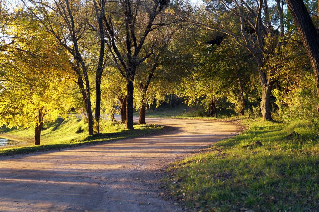 Costanera embalse Río Tercero en otoño