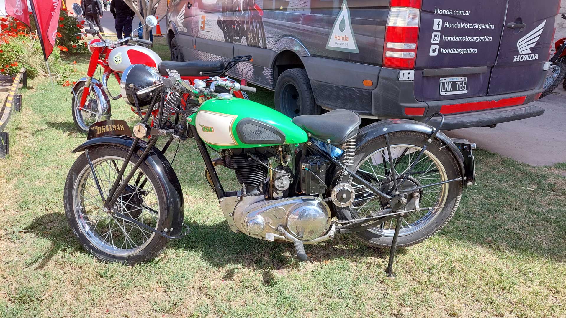 Moto cláisca BSA modelo 1948 en motoencuentro Mototurismo San Juan 2022