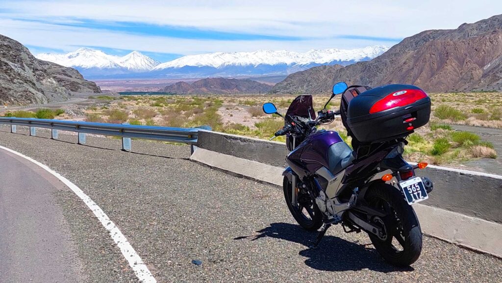 Yamaha Fazer YS250 - Ruta Nacional 149 - Camino a Calingasta - San Juan - República Argentina